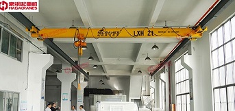 起重機(jī)械吊裝時(shí)注意觸電危險(xiǎn)